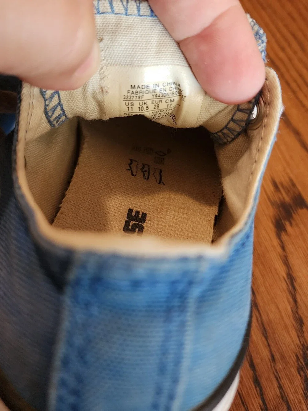 Converse Low Top Sneakers